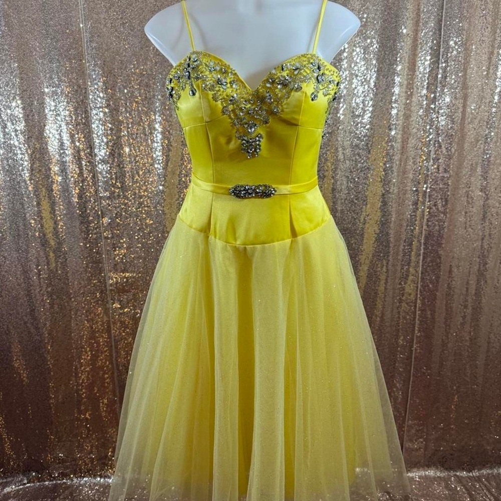 NWT May Queen Yellow Beaded Homecoming Dress Tulle with Scarf/Sizes 6-8-12